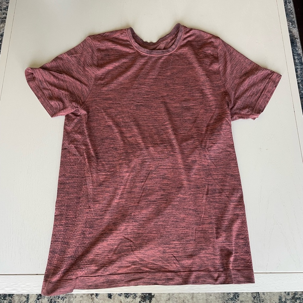 Lululemon Metal Vent Tech Marled Pinkish Red and Black size MEDIUM